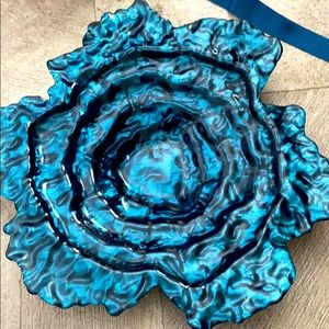 Table centerpiece blue